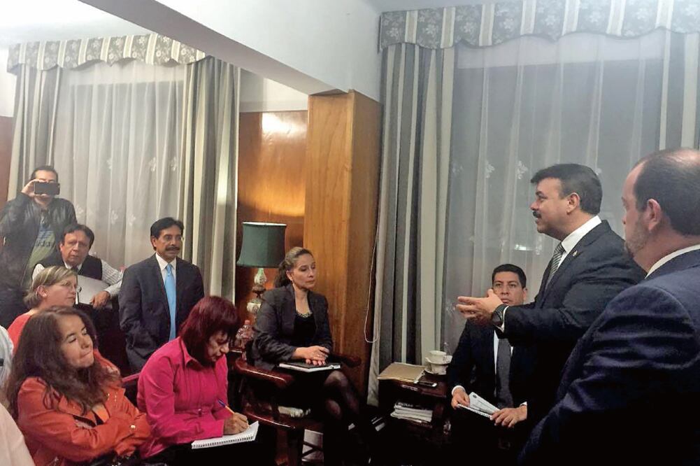 La reunión con vecinos del corredor Roma-Condesa se realizó debido al incremento considerable de inseguridad en la zona. Los residentes recordaron la balacera que tuvo lugar hace unas semanas (ESPECIAL)