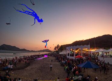 Lánzate al Festival Costero del Papalote en Manzanillo