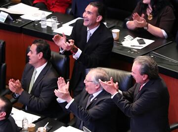 Senado aprueba ley de ingresos en lo general y lo particular