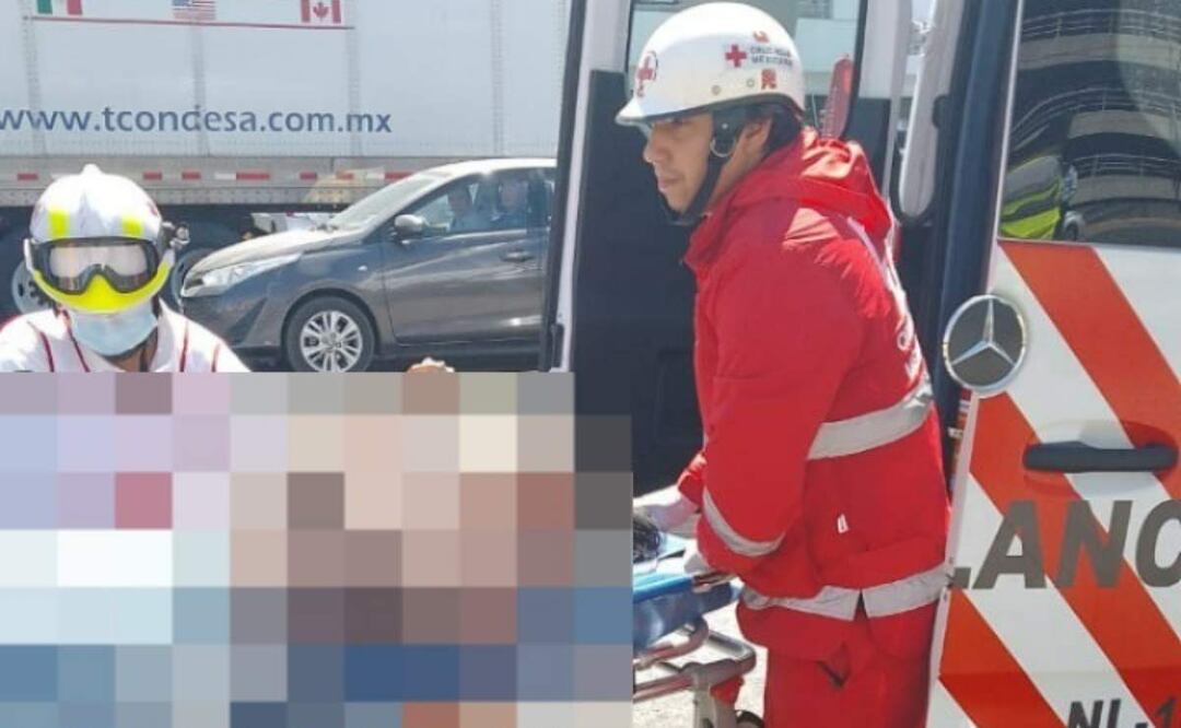 Paramédicos atendieron a la mujer que sufrió amputación de pierna tras ser arrollada por un tren en Monterrey, Nuevo León (12/03/2025). Foto: Especial