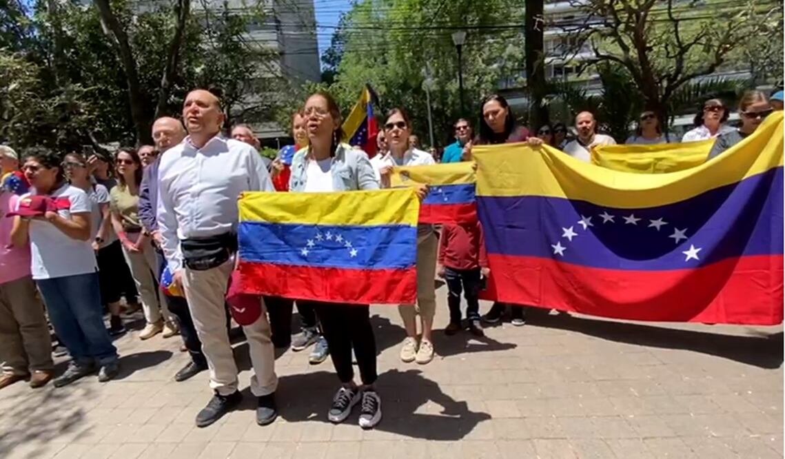 Antes del requisito, Venezuela aparecía entre los cinco países de América Latina que más personas enviaban a México, pero las llegadas se desplomaron a causa del visado. Foto: especial