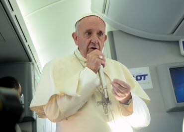Papa Francisco pide no identificar al Islam con terrorismo
