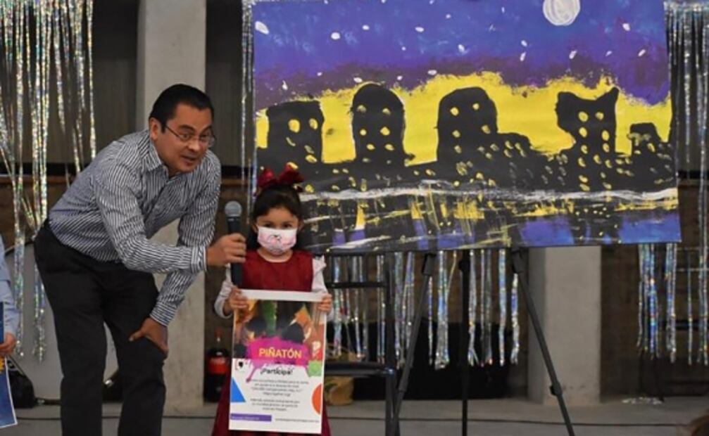 Con tan solo 4 años, Julieta realizó una exposición de pinturas