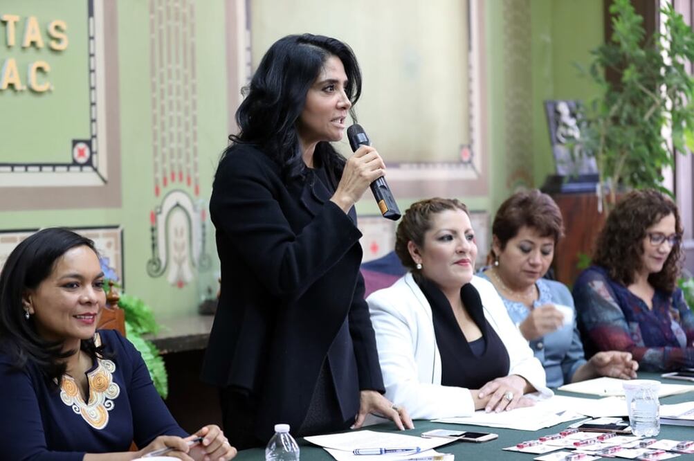 Alejandra Barrales resaltó que el PRD siempre ha abanderado las causas de las mujeres. Foto: Juan Carlos Reyes/EL UNIVERSAL