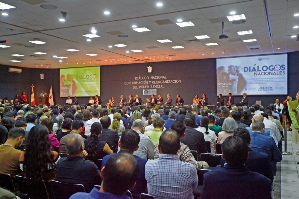 En el segundo foro de la reforma al Poder Judicial en la Universidad de Guadalajara se planteó que la idoneidad debe ser el factor principal para acceder a una candidatura a un cargo de juez o magistrado Foto: Miguel García EL UNIVERSAL