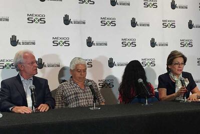 Víctimas de Nestora Salgado dan la cara; ella demanda a Meade