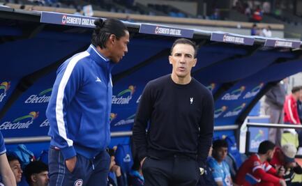 Vicente Sánchez promete que Cruz Azul recuperará su ADN; disfrutó su debut como técnico en la Liga MX