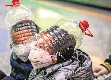 Se desploman bolsas de valores y se disparan dólar y oro por temor al coronavirus