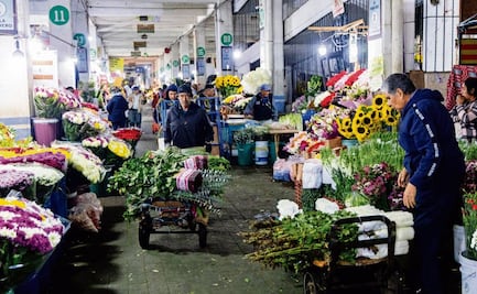 El Mercado de Jamaica florece aún de madrugada