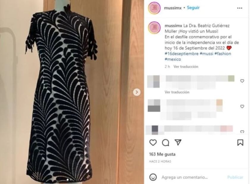 Esto cuesta el vestido que usó Beatriz Gutiérrez en el desfile del 16 de Septiembre