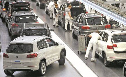 Falta de semiconductores baja producción de autos