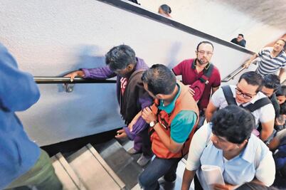 Era necesario suspender escaleras: Metro