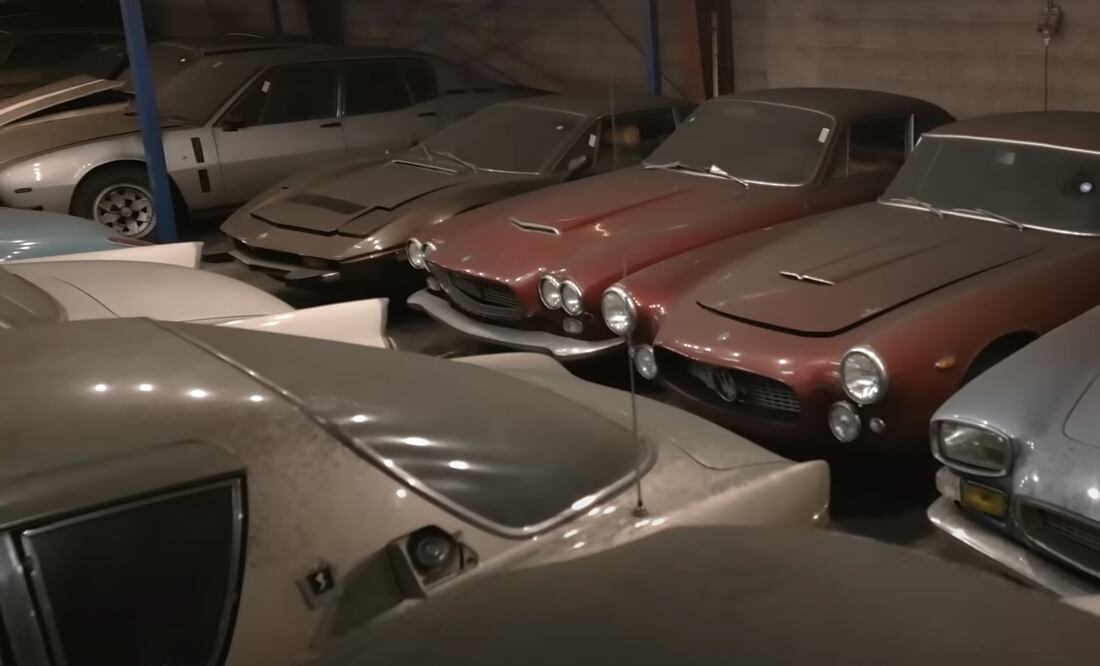 Esta colección privada tiene un número impresionante de autos de lujo y deportivos.