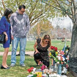 Recuerdan a las víctimas de la masacre en Columbine