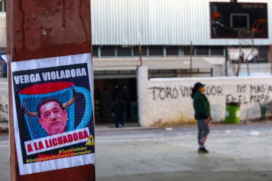 “Un violador no será gobernador”: feministas hacen pintas contra Salgado Macedonio previo a evento en Chilpancingo