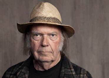 Neil Young llama a los empleados de Spotify a dejar la compañía: "Salgan de ese lugar antes de que les coma el alma"