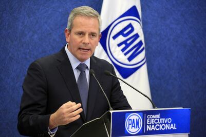 López Obrador es nocivo para México, dice el PAN