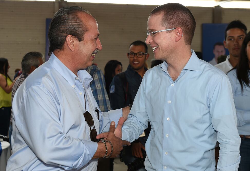 El panista durante la reunión Foto: Cortesía PAN