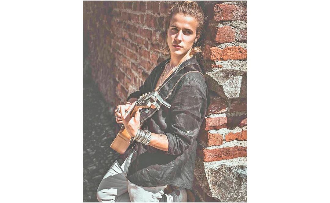 El joven aún tiene 14 canciones por grabar. Cortesía