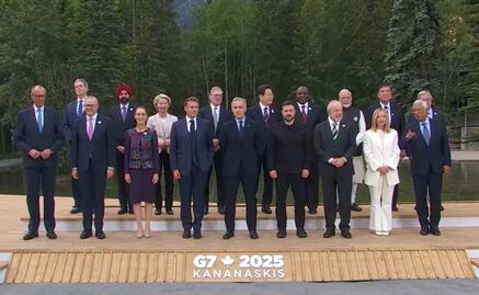 Sheinbaum participa en foto oficial de la Cumbre del G7; intercambia sonrisas y saludos con líderes