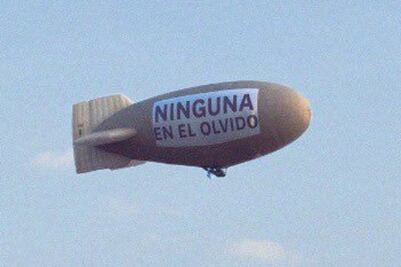 Feministas toman el cielo: Lanzan globo tipo zeppelin con leyenda “Ninguna en el Olvido”