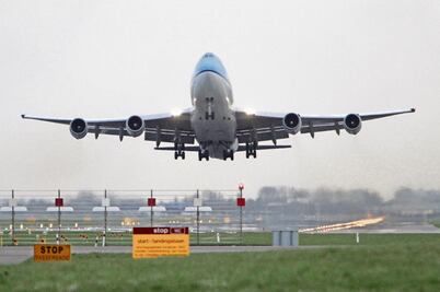 Aerolíneas vuelan a un 2017 de turbulencias