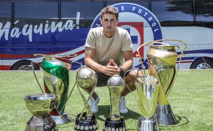 Santiago Giménez, feliz por irse por la puerta grande de Cruz Azul; no descarta regresar
