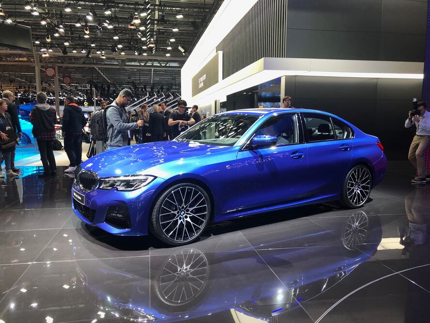 BMW Serie 3| La séptima generación del BMW más vendido del mundo llega con cambios significativos en cuanto a diseño dos motorizaciones de 382 y 255 caballos de fuerza. 