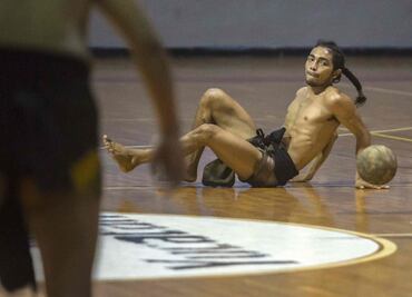 Mayas reconstruyen juego ritual en la Copa Mundial de Deportes Ancestrales