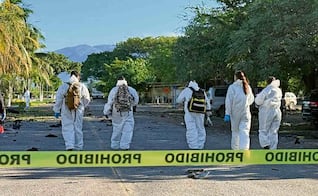 Prevalece el miedo tras coche bomba en Coahuayana