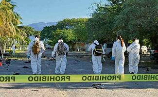 Prevalece el miedo tras coche bomba en Coahuayana