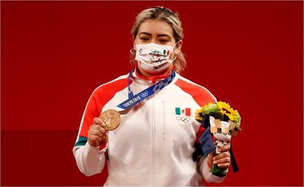 Aremi Fuentes, medallista olímpica, denuncia que recibió un cheque sin fondos