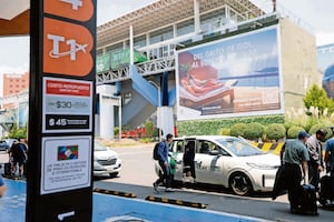 Se relajan las medidas para pedir Uber en AICM