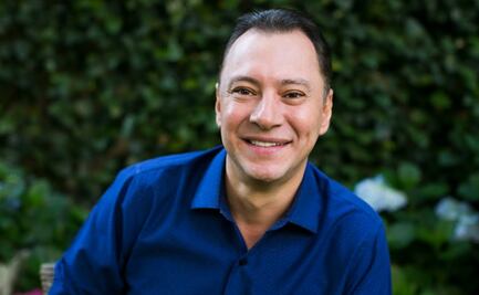 Mariano Osorio sale a las calles para recargar tanques de oxígeno