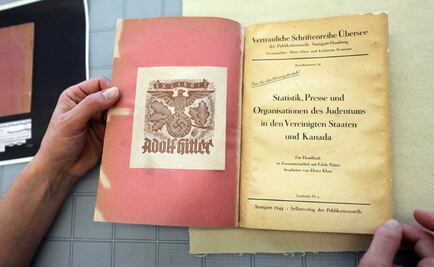 Libro que perteneció a Adolf Hitler ahora es de Canadá