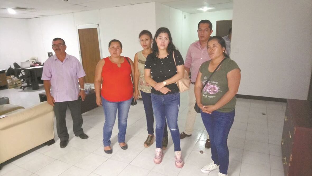 Familiares de los agentes reclamaron al gobierno estatal “la demora e ince rt idumbre” para resolver el conflicto. Foto/ÓSCAR GUTIÉRREZ. EL UNIVERSAL