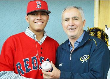 Mexicano de 16 años firma con Red Sox