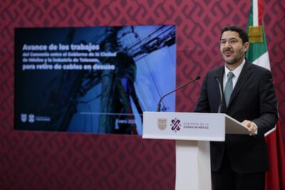 Retiran casi 7 toneladas de cables en desuso en CDMX