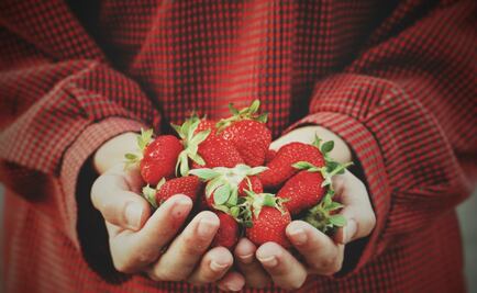 Con una mascarilla de fresas lograrás una rutina de belleza perfecta para San Valentín