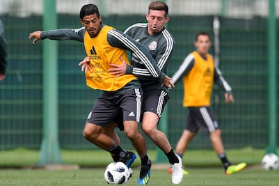 ¿Por qué no convocaron a Carlos Vela y Héctor Herrera a la selección?