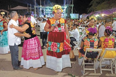 Almas femeninas, cuerpos de varones