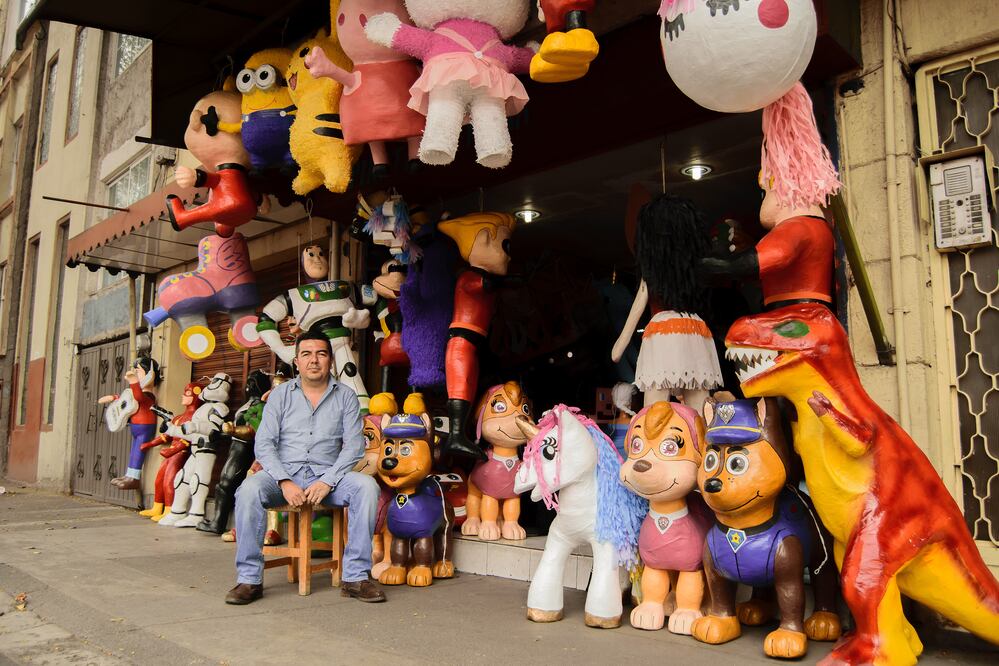 A un año del sismo, siguen sin local comercial