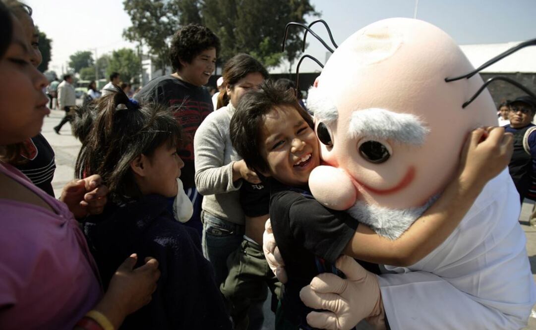 Atiende "Doctor Simi" a 7 millones de personas al mes