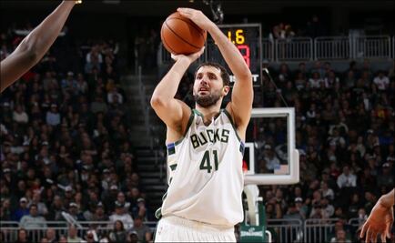 Jugador de los Bucks podría dejar la NBA y firmar con el Barcelona