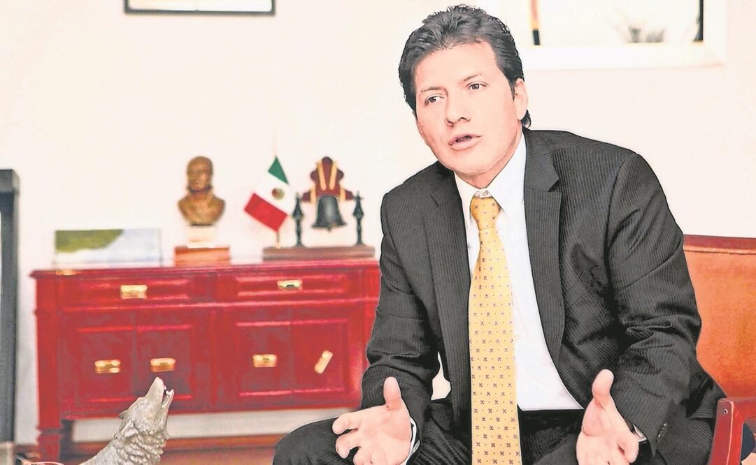 Lobo quiere candidatura a jefe de Gobierno
