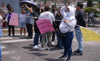 Padres bloquean avenida Tláhuac para exigir rehabilitación del Cendi Iztapalapa; exigen reubicar a 80 niños