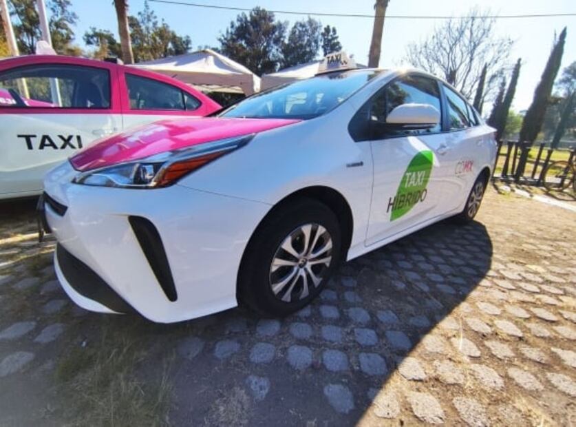 Gobierno lanza programa de taxis ecológicos en la CDMX