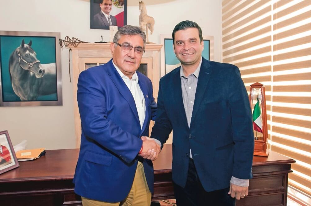 El líder del SNTE, Alfonso Cepeda, se reunió con el gobernador Antonio Echevarría, a quien planteó diversas demandas.