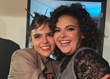 Lucero Mijares presume foto con Yuya en premiación en la que casi se cae por culpa de su vestido