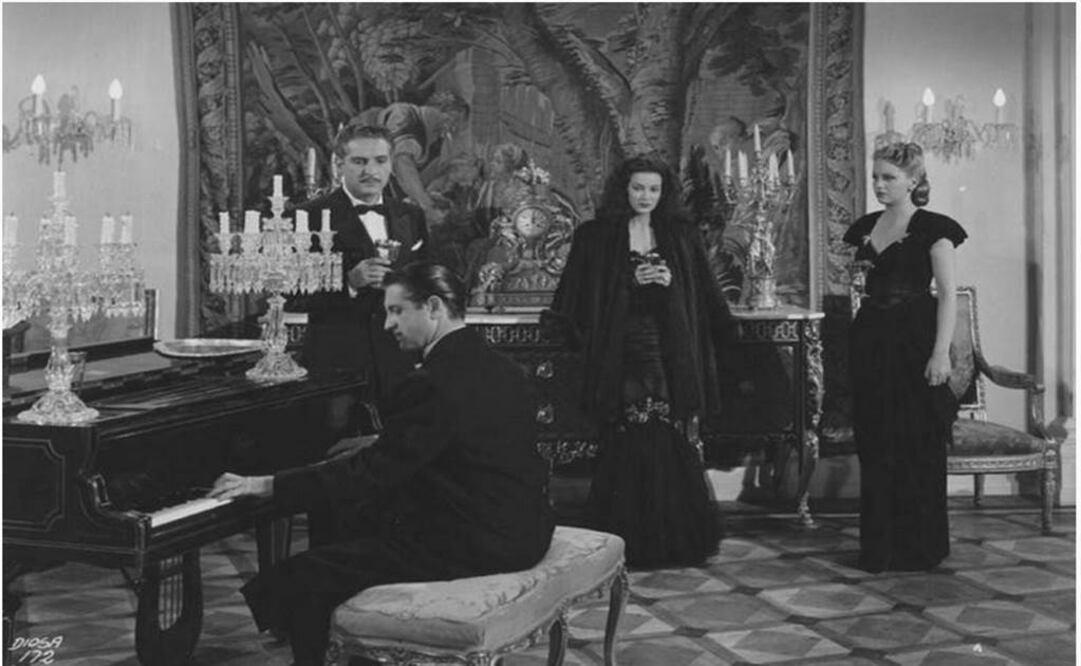 La Diosa Arrodillada (The Kneeling Goddess) by Gavaldón. (Photo: Archive )